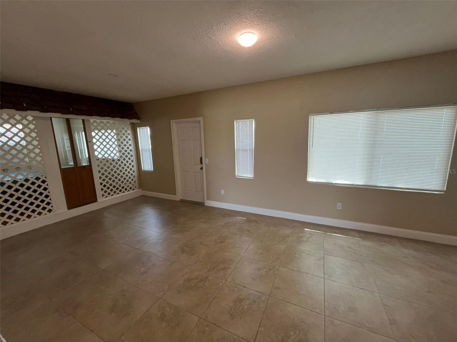 671 SPRING LAKE BLVD NW, PORT CHARLOTTE, FL, 33952