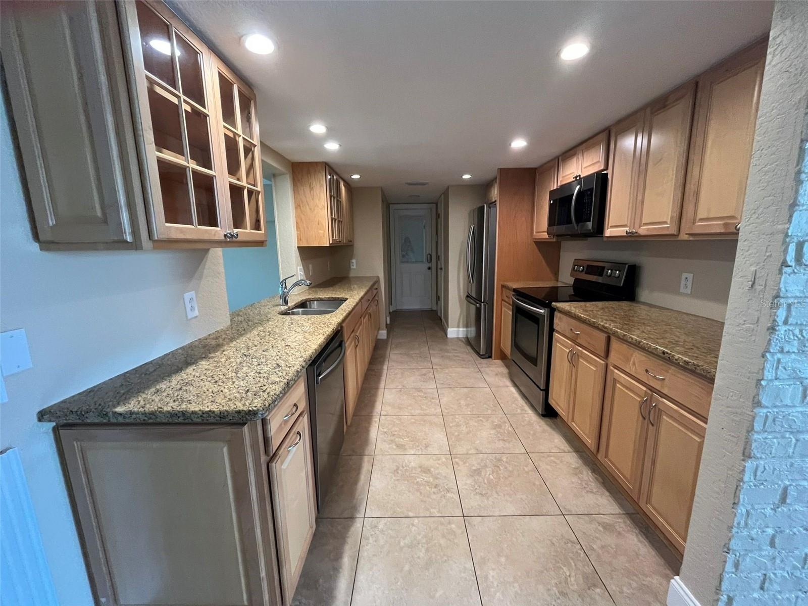 671 SPRING LAKE BLVD NW, PORT CHARLOTTE, FL, 33952