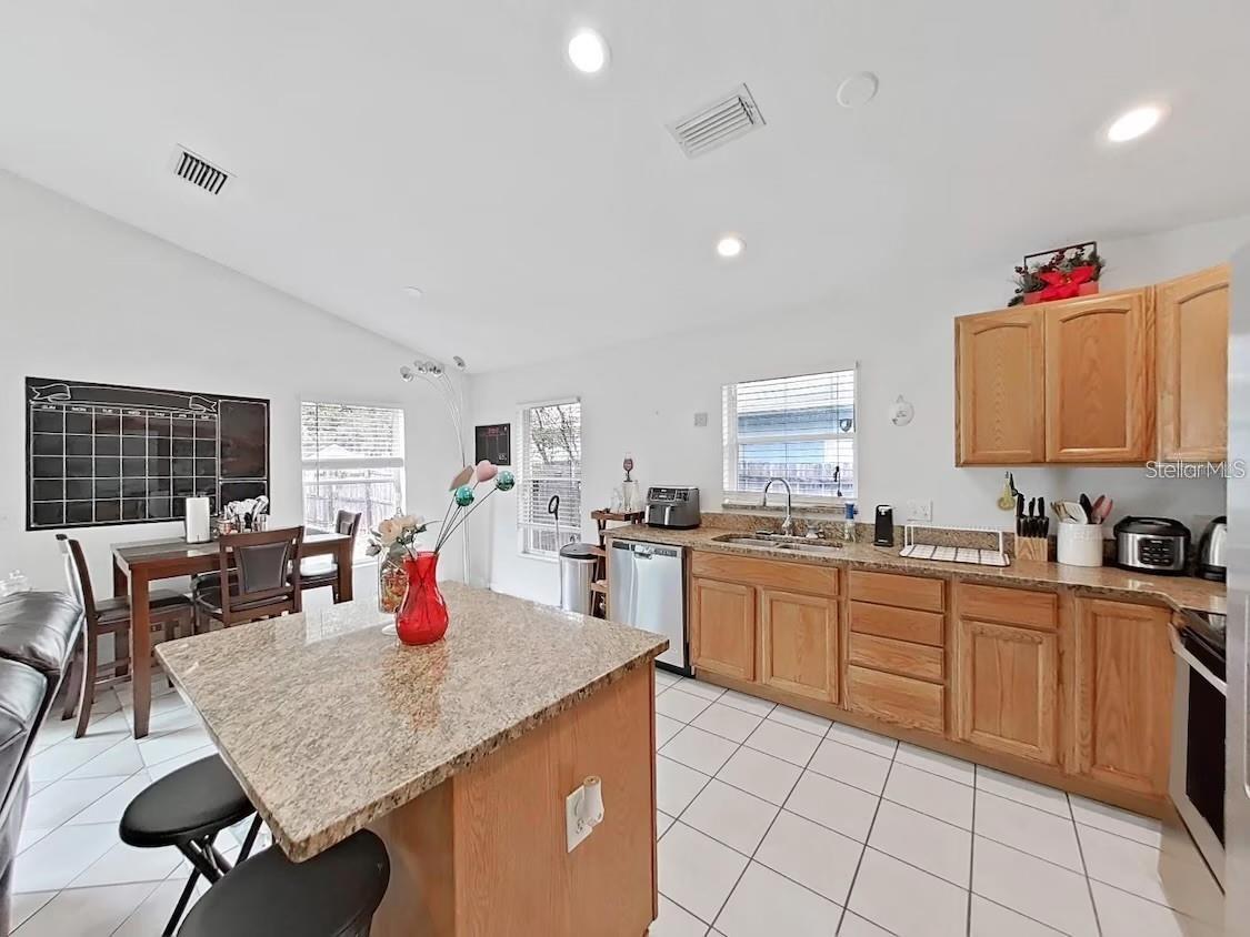 6512 N 24TH ST, TAMPA, FL, 33610