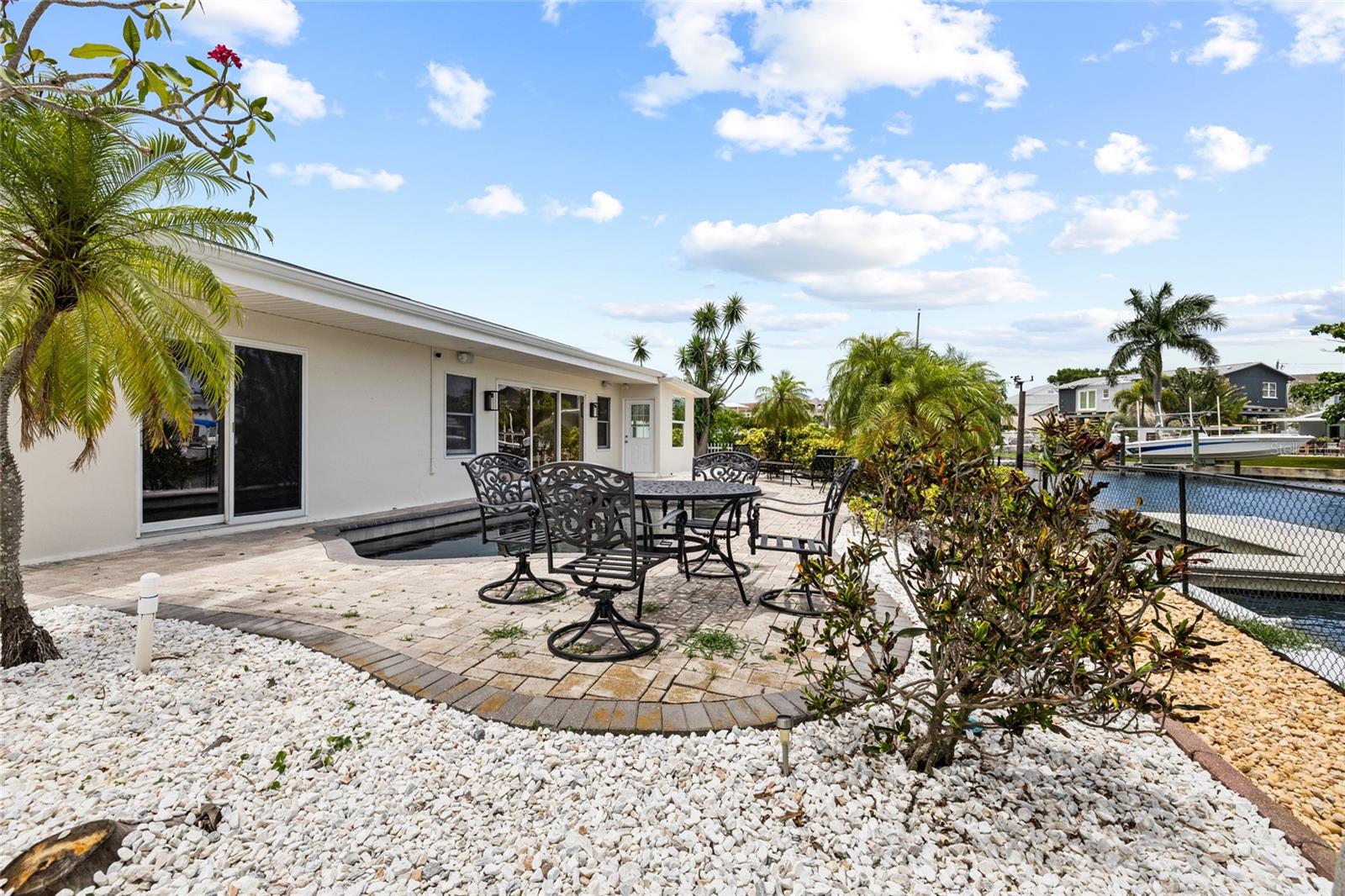 5541 BAYOU GRANDE BLVD NE, ST PETERSBURG, FL, 33703