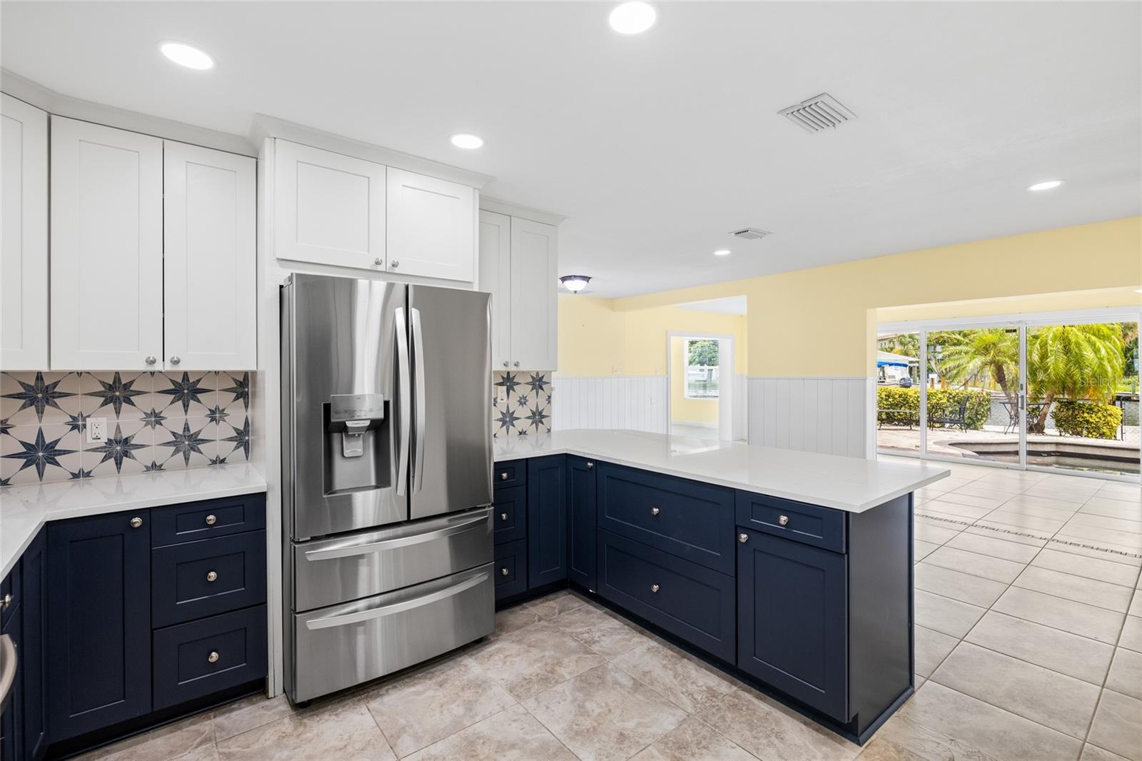 5541 BAYOU GRANDE BLVD NE, ST PETERSBURG, FL, 33703