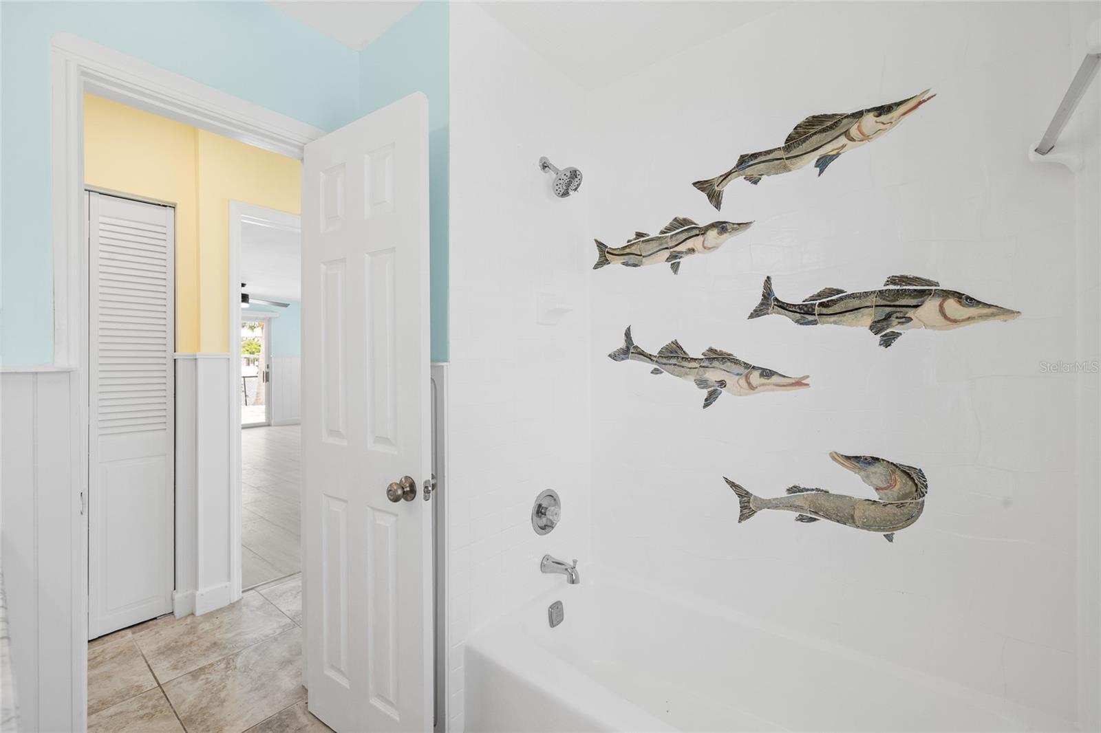 5541 BAYOU GRANDE BLVD NE, ST PETERSBURG, FL, 33703