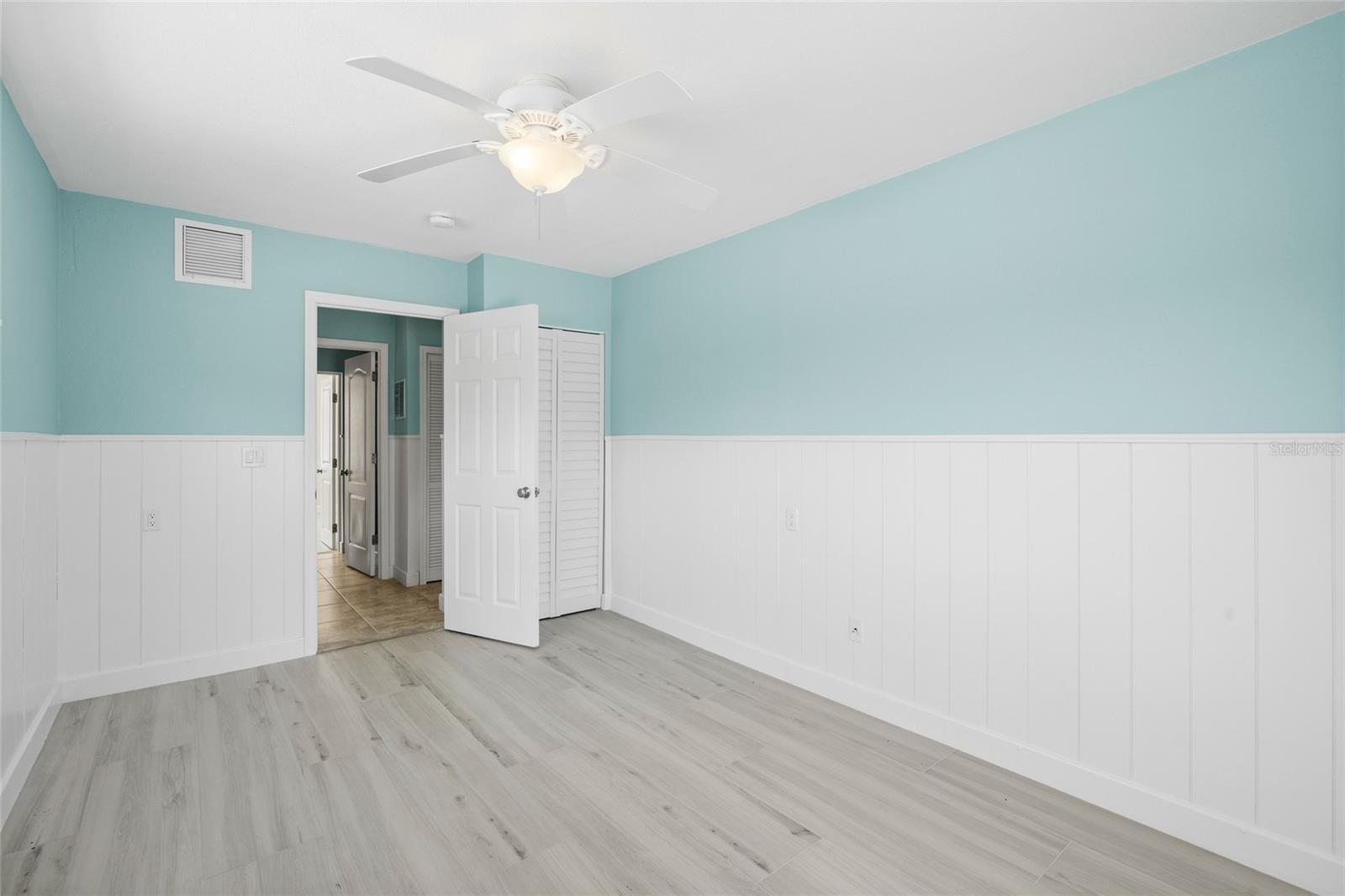 5541 BAYOU GRANDE BLVD NE, ST PETERSBURG, FL, 33703