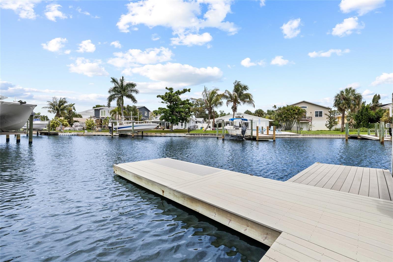 5541 BAYOU GRANDE BLVD NE, ST PETERSBURG, FL, 33703