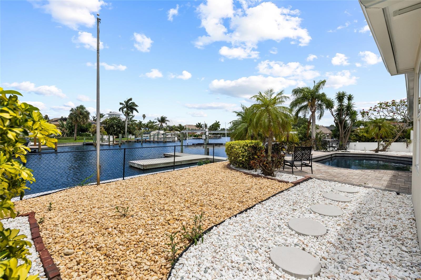 5541 BAYOU GRANDE BLVD NE, ST PETERSBURG, FL, 33703