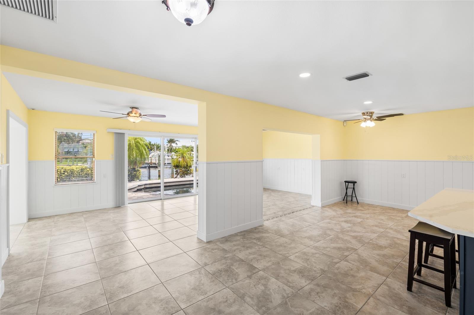5541 BAYOU GRANDE BLVD NE, ST PETERSBURG, FL, 33703