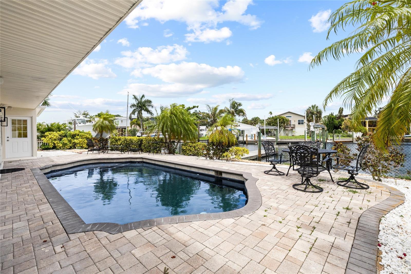 5541 BAYOU GRANDE BLVD NE, ST PETERSBURG, FL, 33703