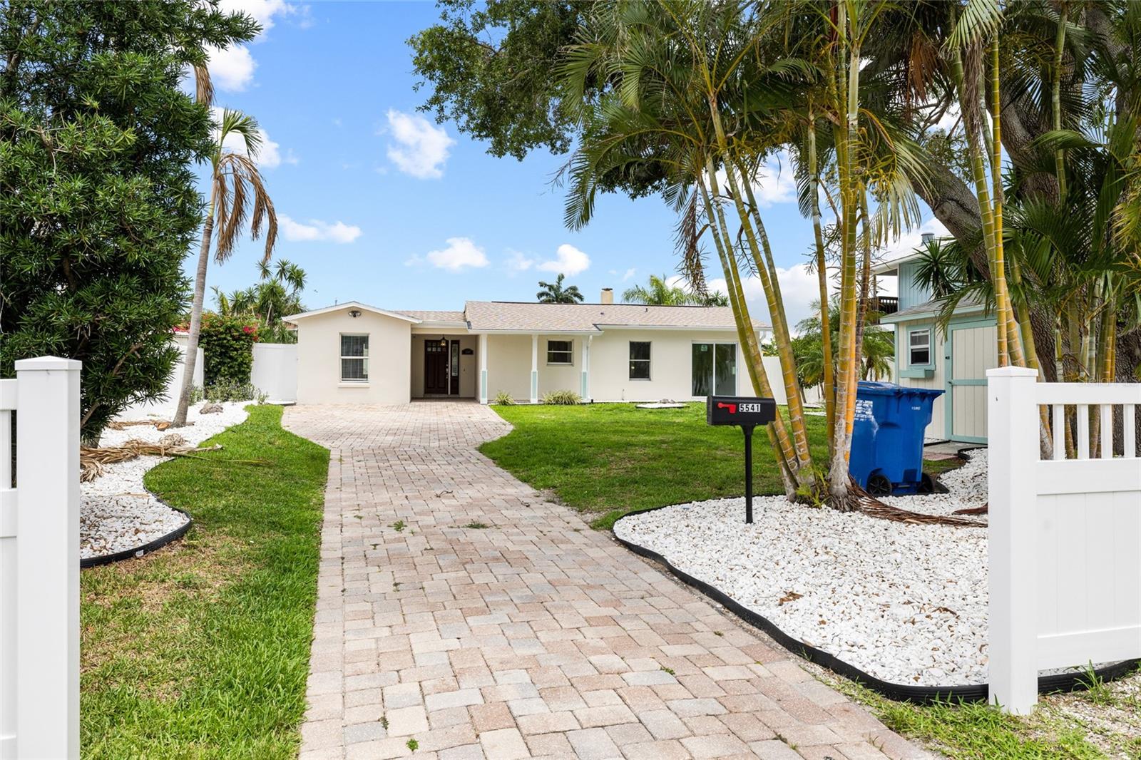 5541 BAYOU GRANDE BLVD NE, ST PETERSBURG, FL, 33703