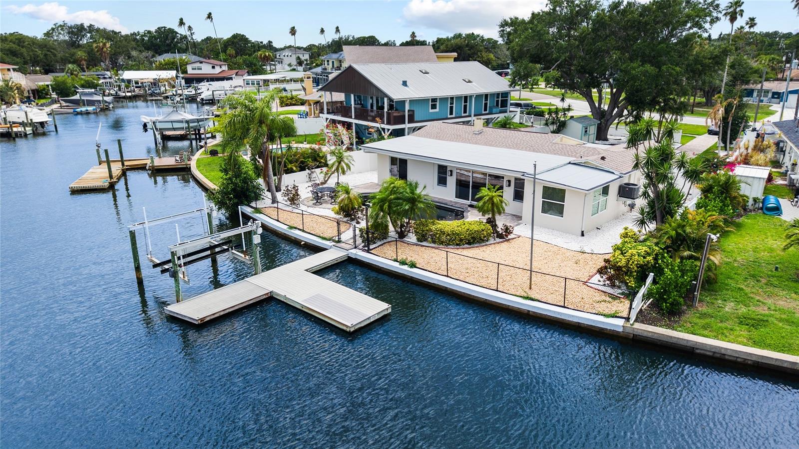 5541 BAYOU GRANDE BLVD NE, ST PETERSBURG, FL, 33703