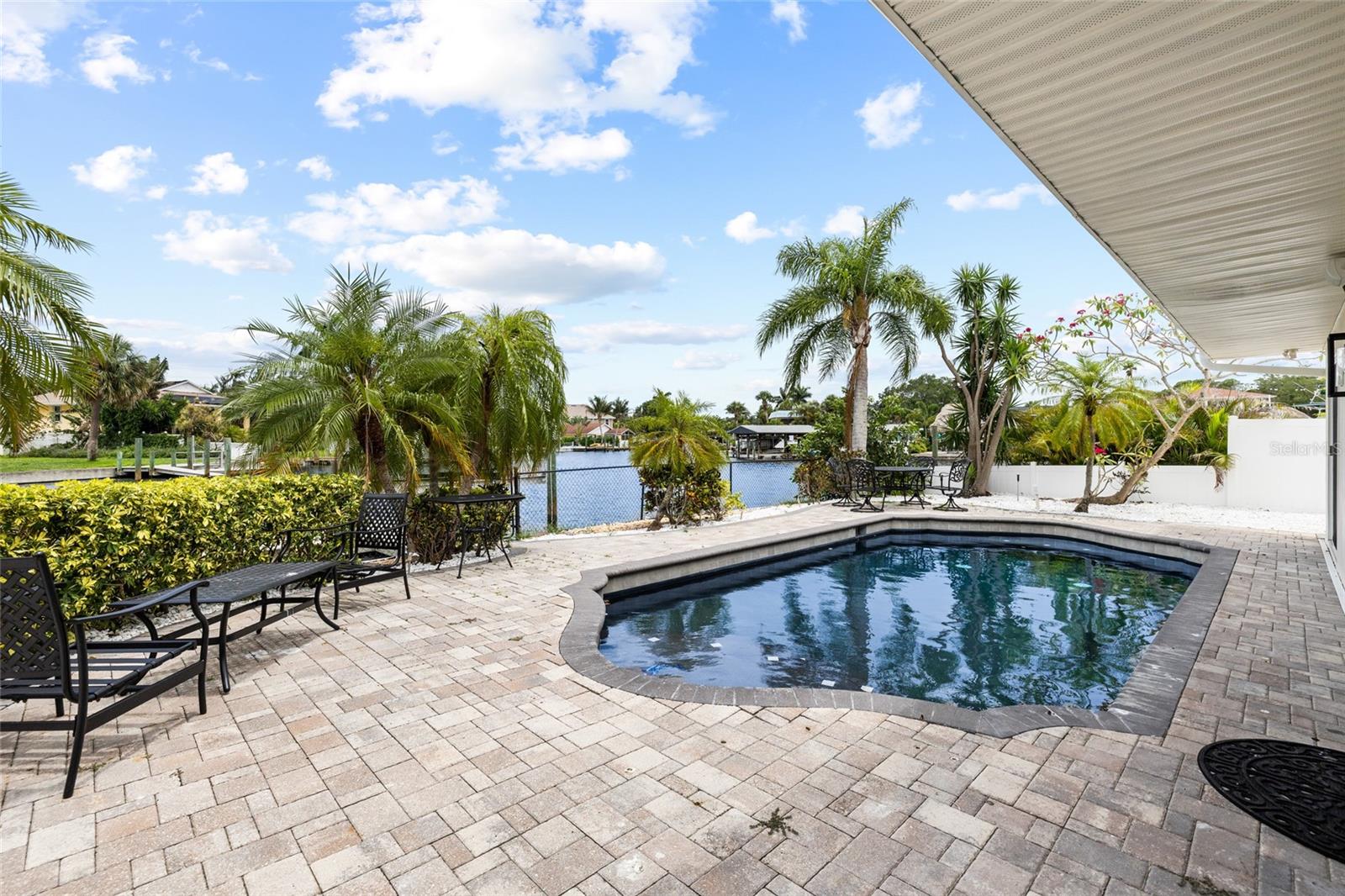 5541 BAYOU GRANDE BLVD NE, ST PETERSBURG, FL, 33703