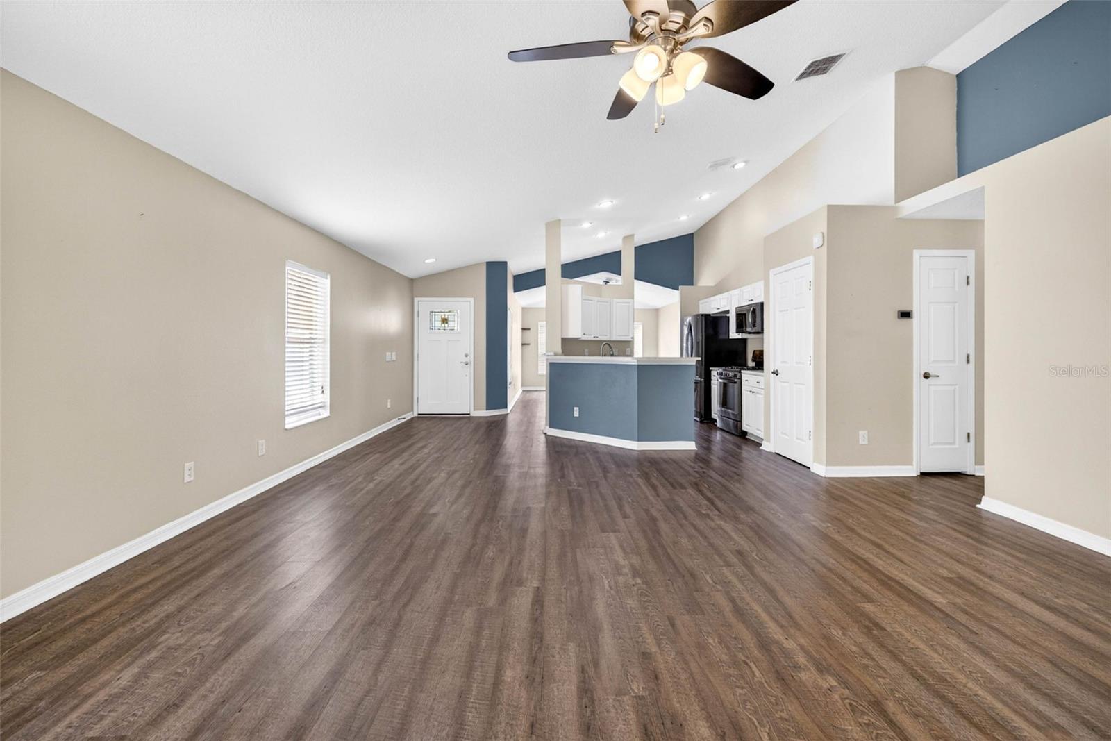 15826 STAGS LEAP DR, LUTZ, FL, 33559