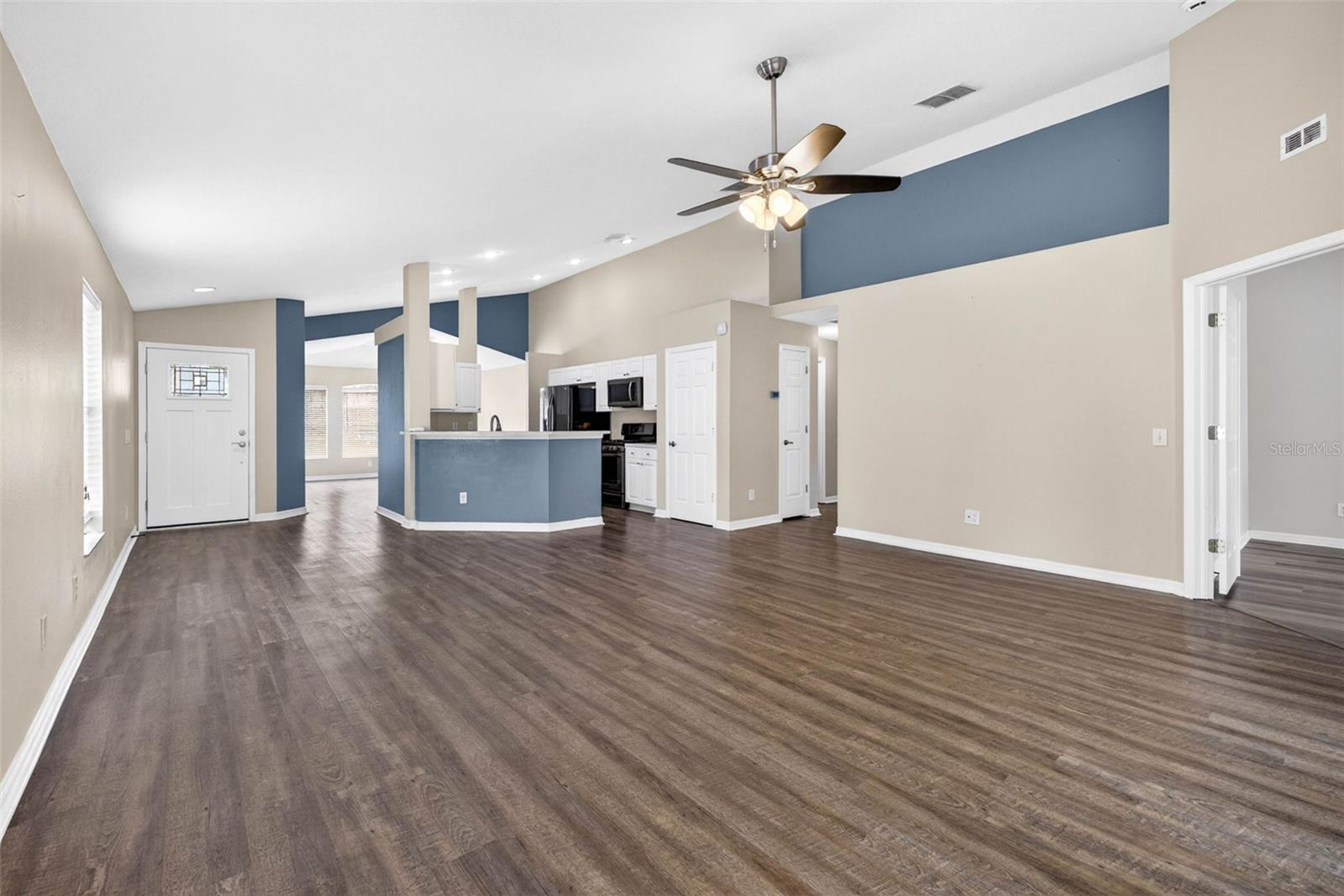15826 STAGS LEAP DR, LUTZ, FL, 33559