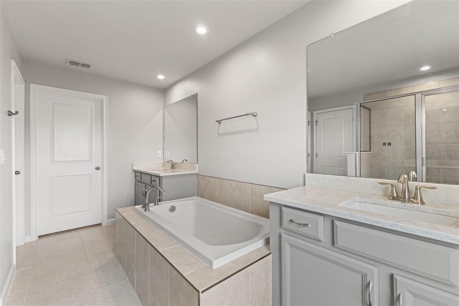 4221 CLOUD HOPPER WAY, LUTZ, FL, 33559