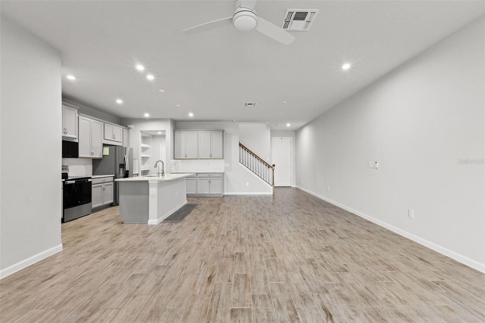 4221 CLOUD HOPPER WAY, LUTZ, FL, 33559