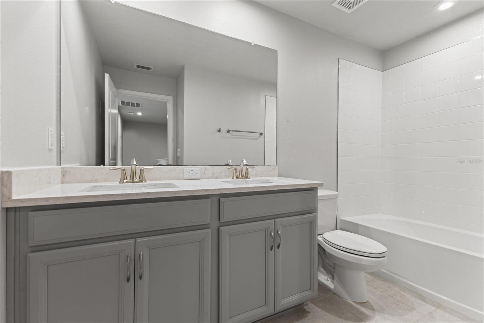 4221 CLOUD HOPPER WAY, LUTZ, FL, 33559