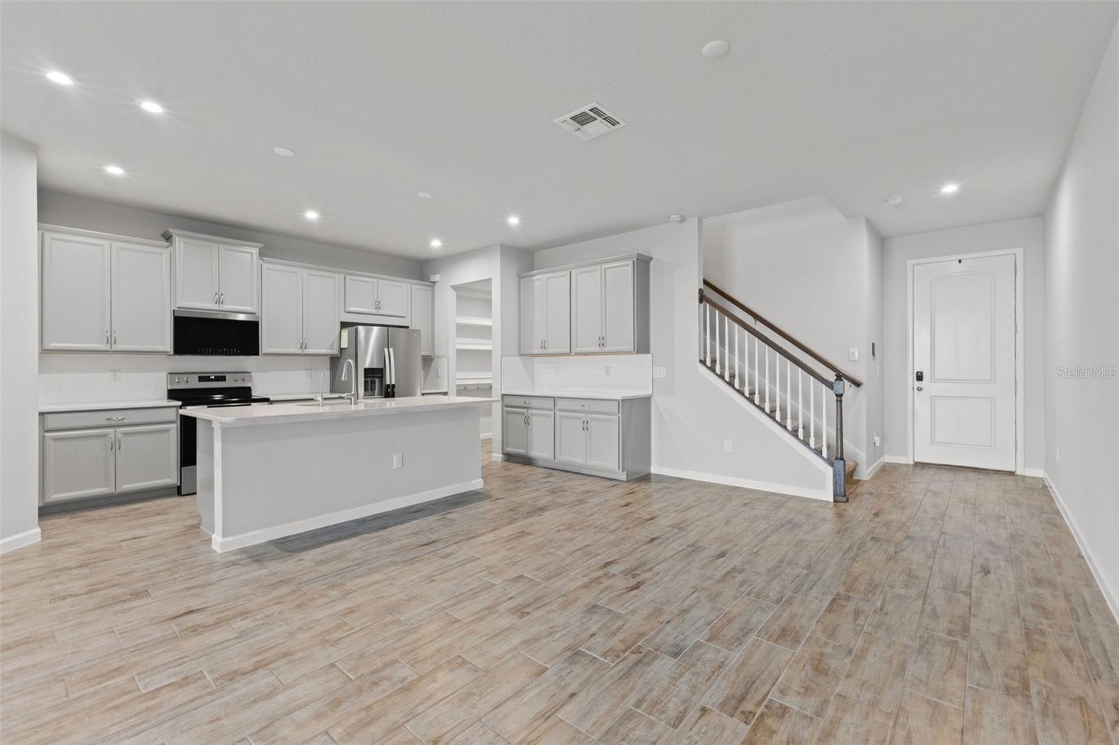 4221 CLOUD HOPPER WAY, LUTZ, FL, 33559
