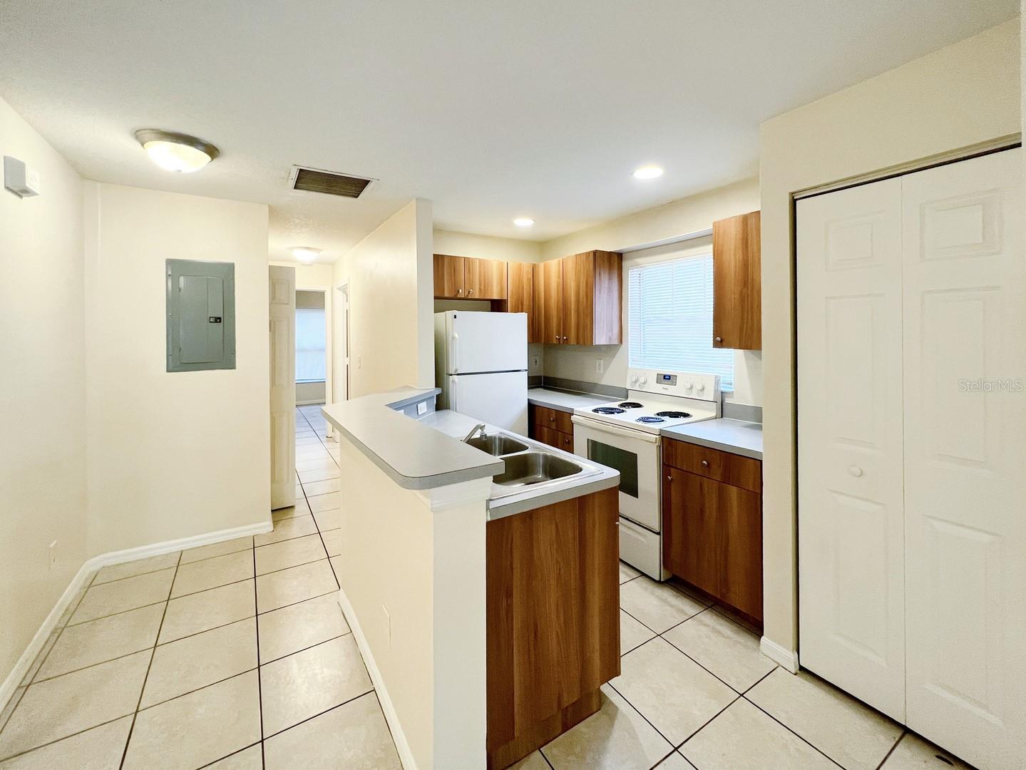 2407 E 17TH AVE #B, TAMPA, FL, 33605