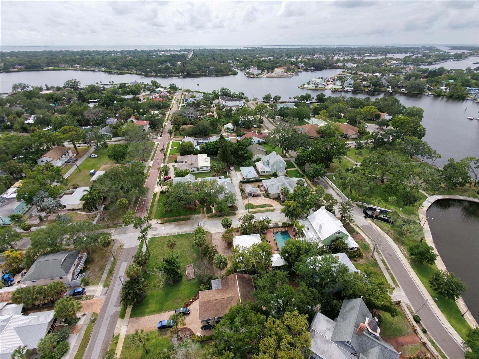 LEMON ST, TARPON SPRINGS, FL, 34689