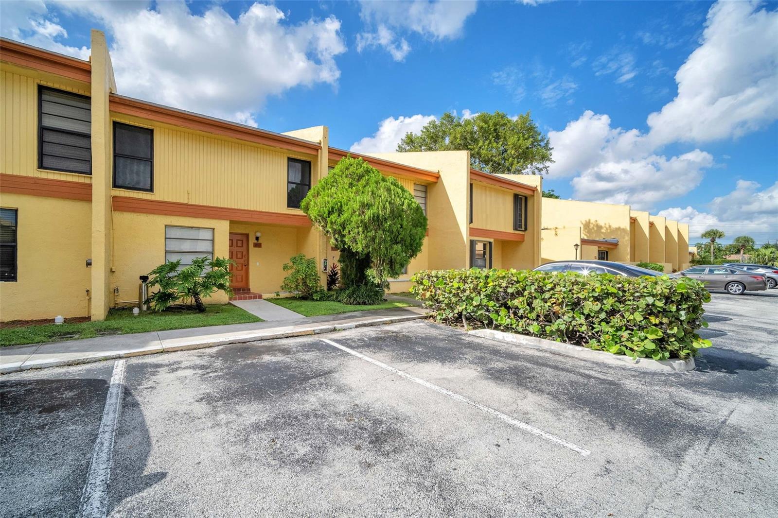 1610 NW 93RD AVE #303, HOLLYWOOD, FL, 33024