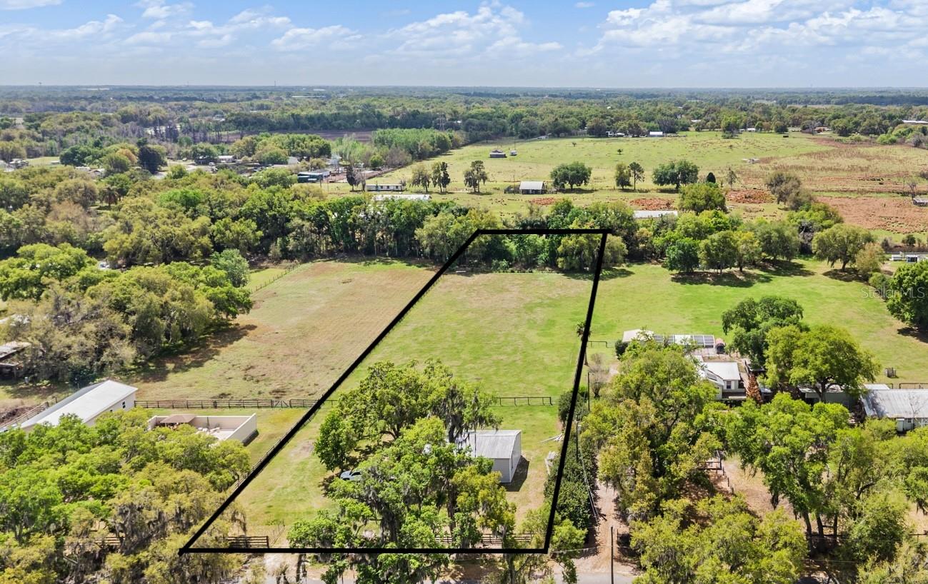 2101 LANIER RD, PLANT CITY, FL, 33565