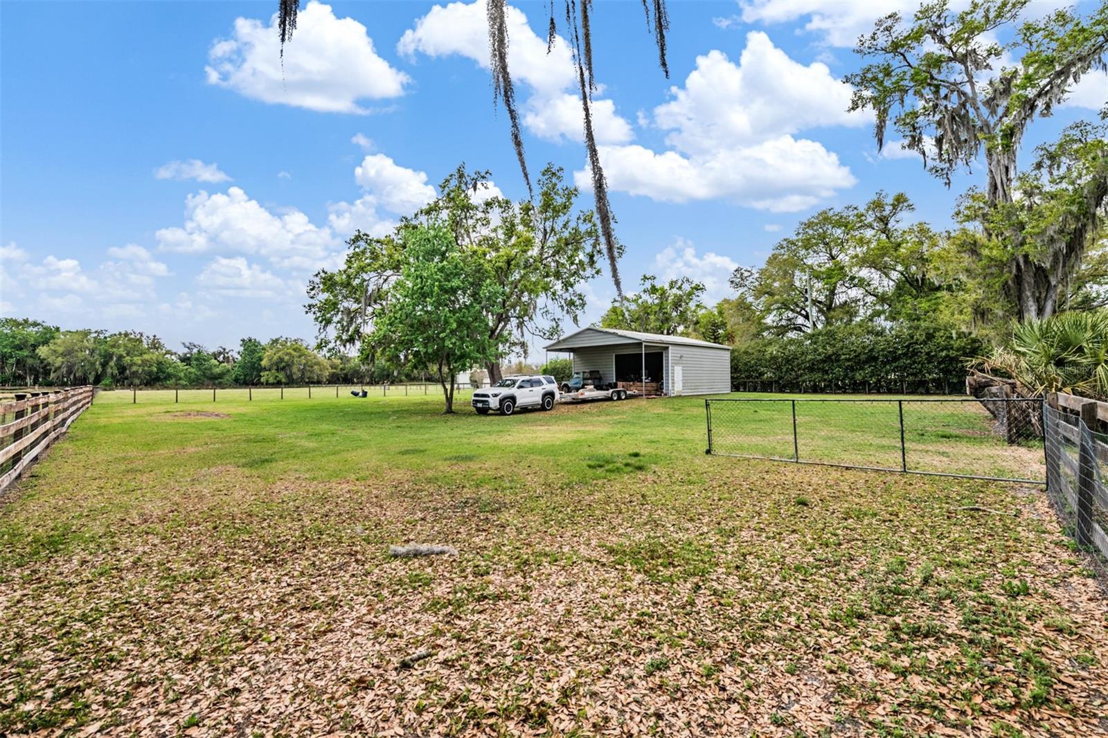 2101 LANIER RD, PLANT CITY, FL, 33565