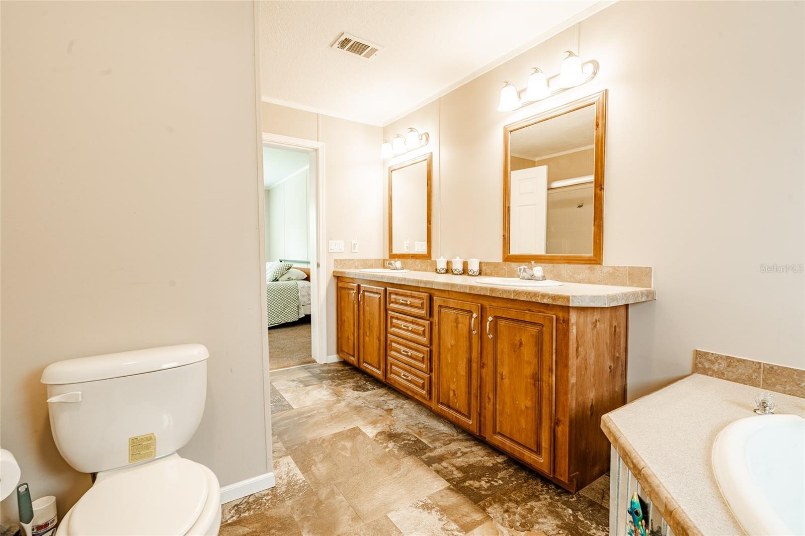 14002 BAY LAKE RD, GROVELAND, FL, 34736
