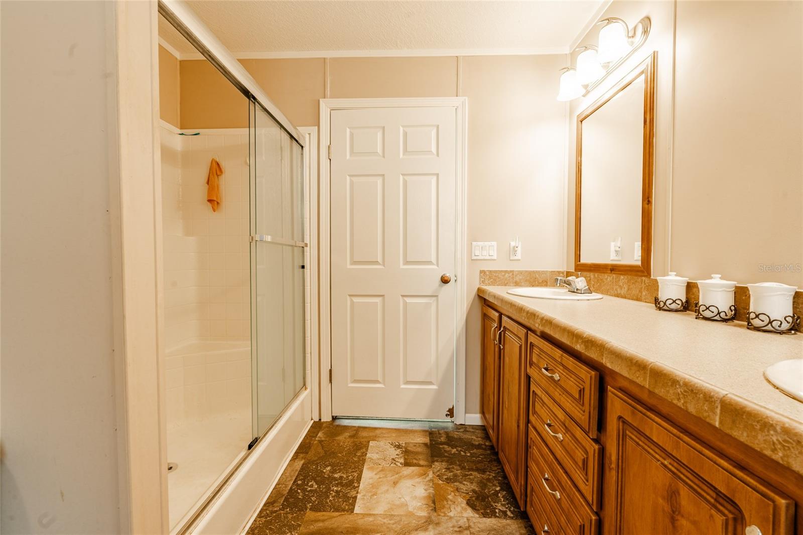 14002 BAY LAKE RD, GROVELAND, FL, 34736