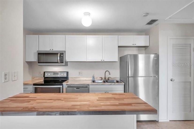 1400 GANDY BLVD N #507, ST PETERSBURG, FL, 33702