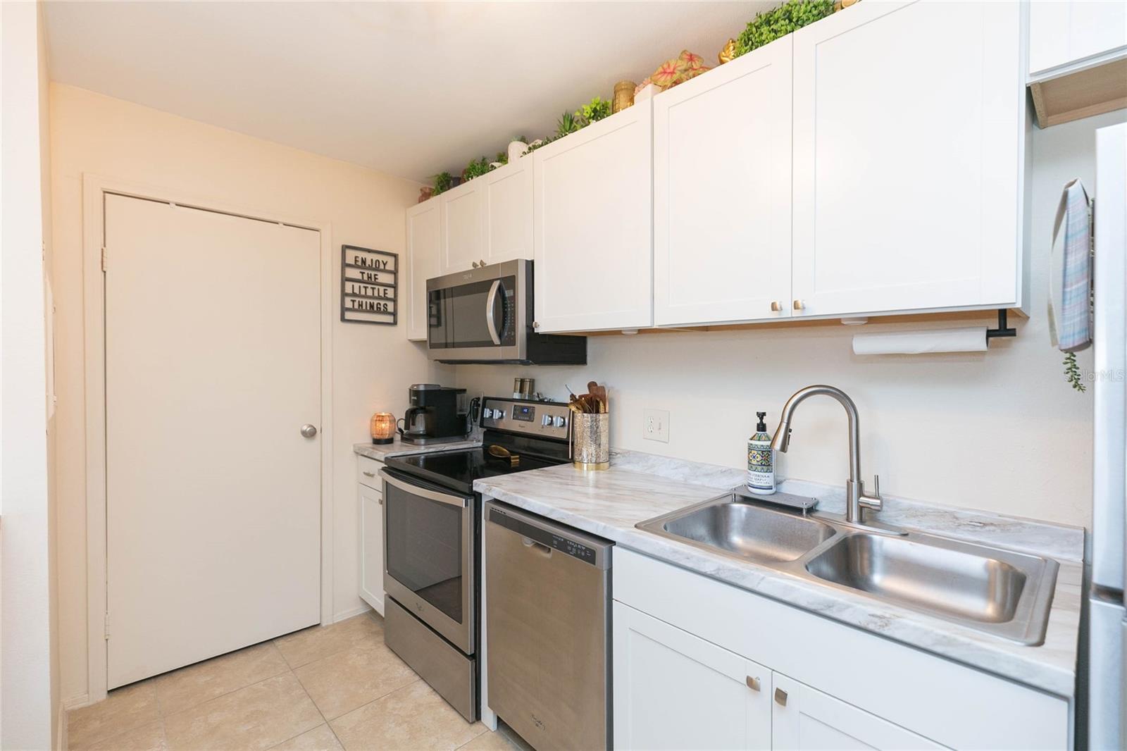 1400 GANDY BLVD N #507, ST PETERSBURG, FL, 33702
