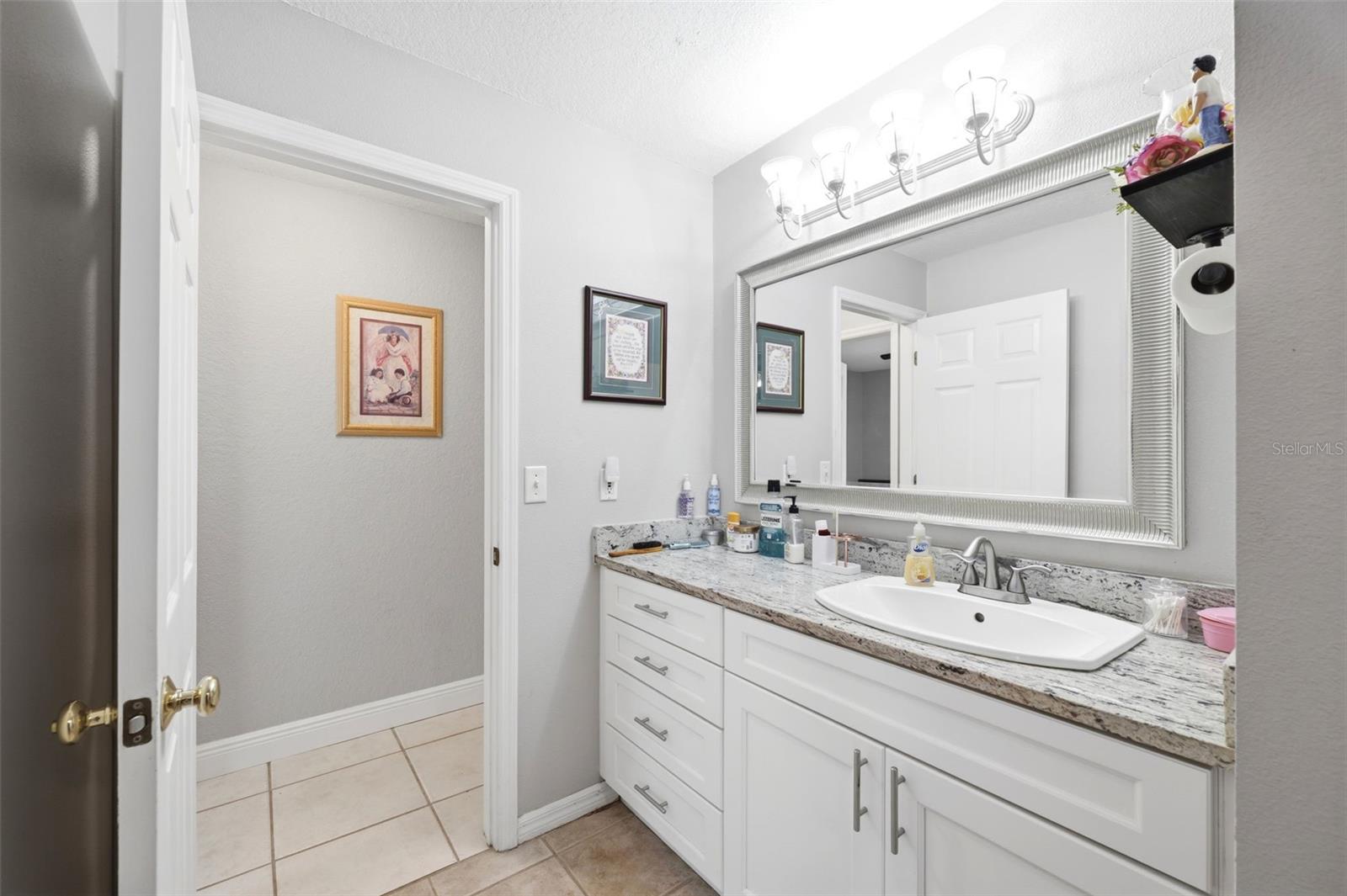 2112 HERITAGE CREST DR, VALRICO, FL, 33594