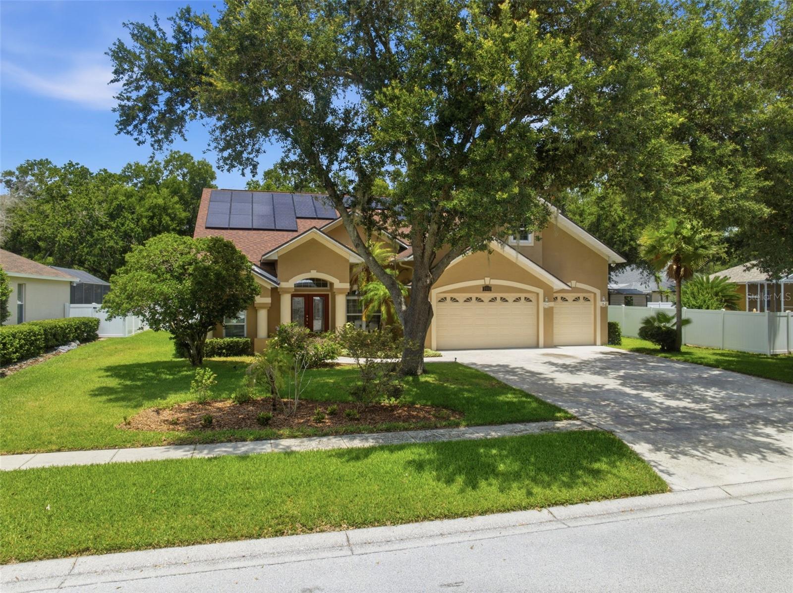 2112 HERITAGE CREST DR, VALRICO, FL, 33594