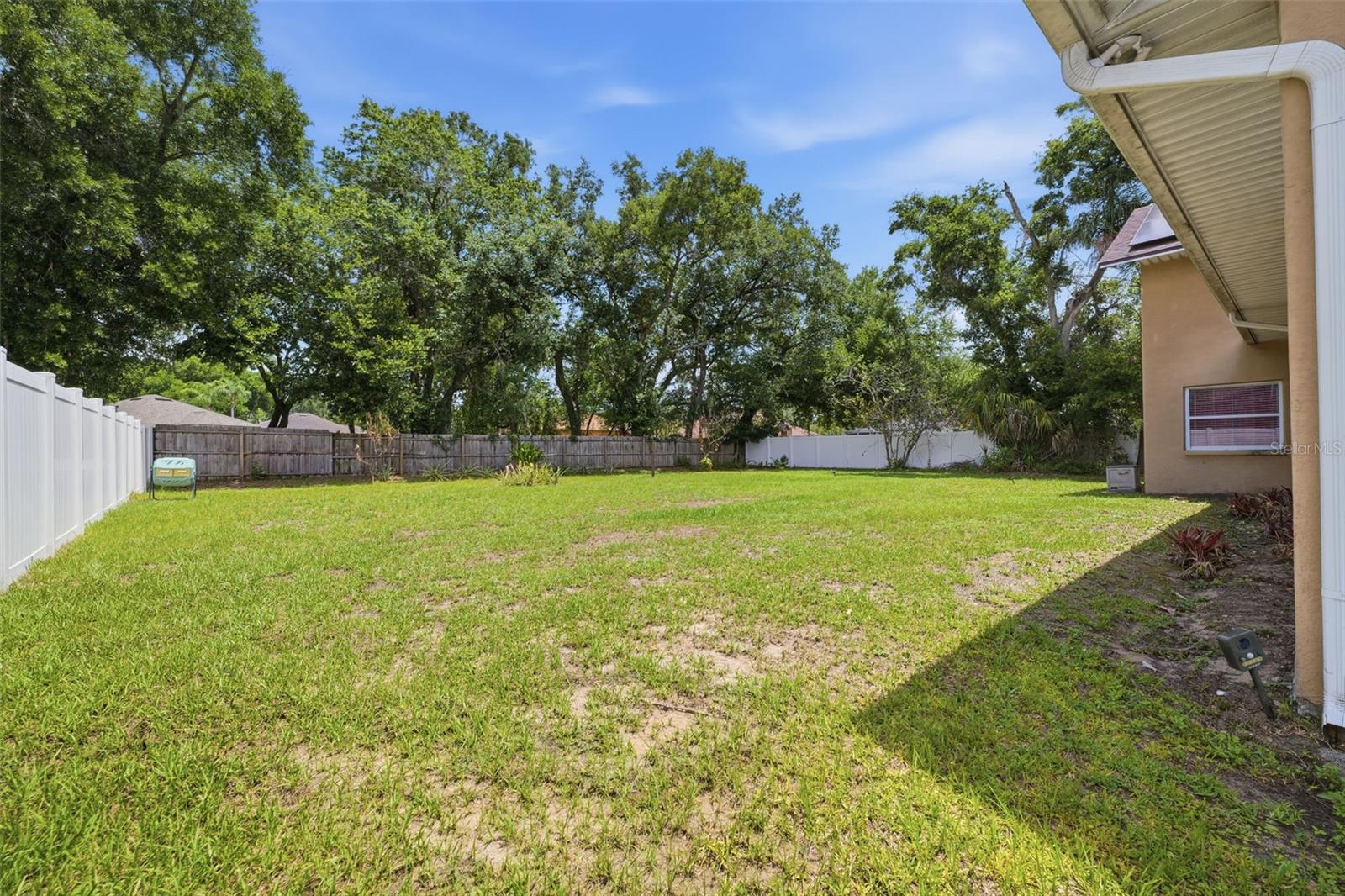 2112 HERITAGE CREST DR, VALRICO, FL, 33594