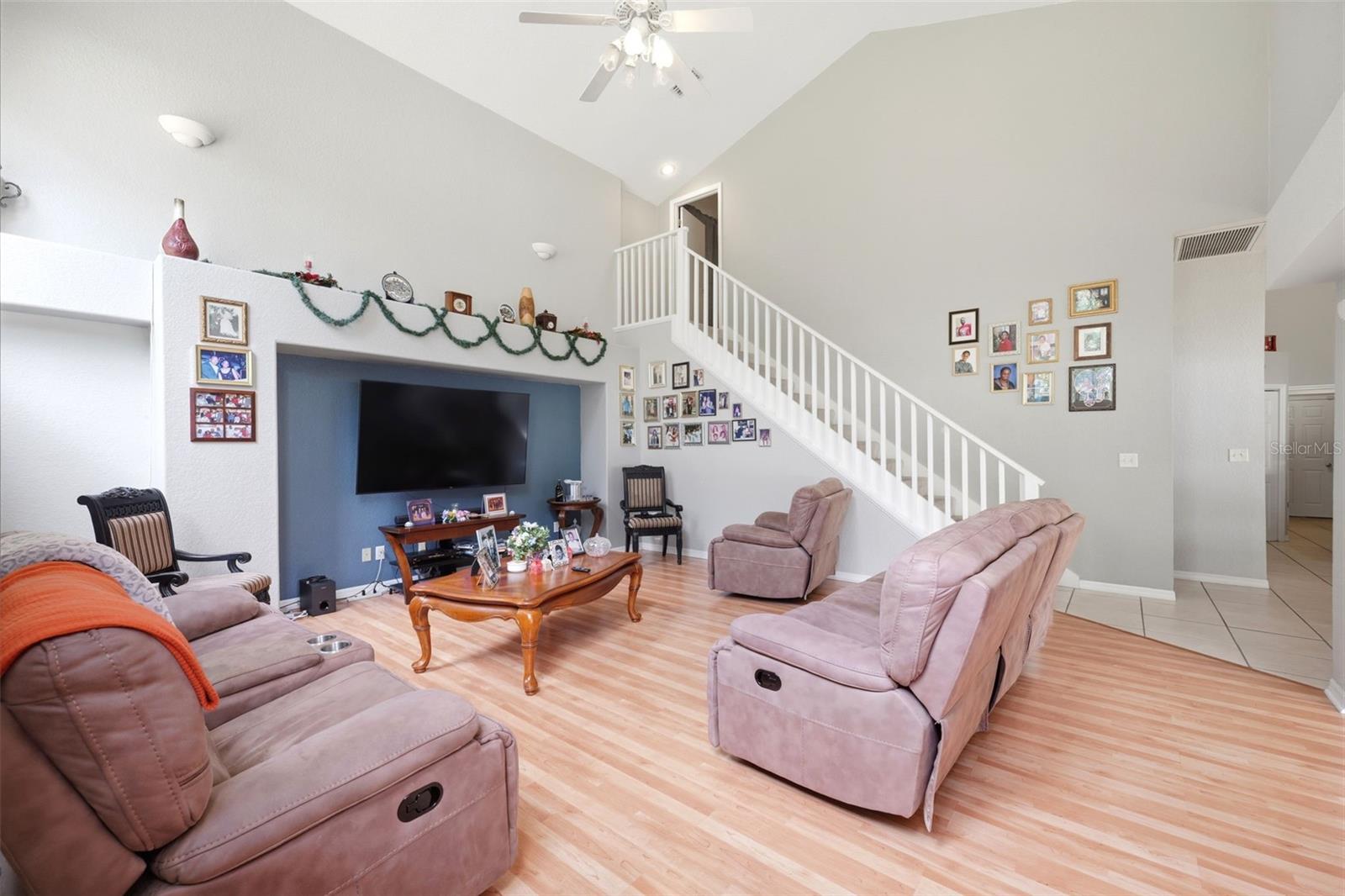 2112 HERITAGE CREST DR, VALRICO, FL, 33594