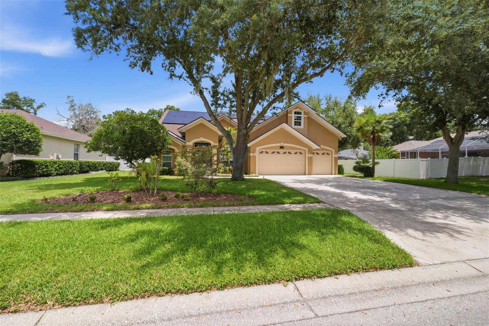 2112 HERITAGE CREST DR, VALRICO, FL, 33594