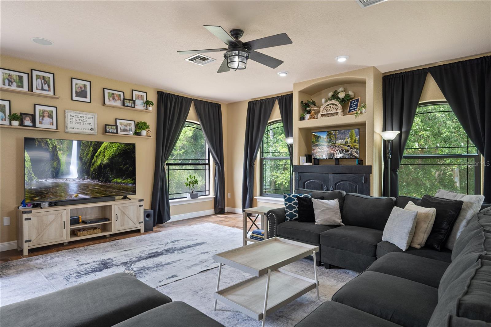 5920 EDGERTON AVE, ORLANDO, FL, 32833