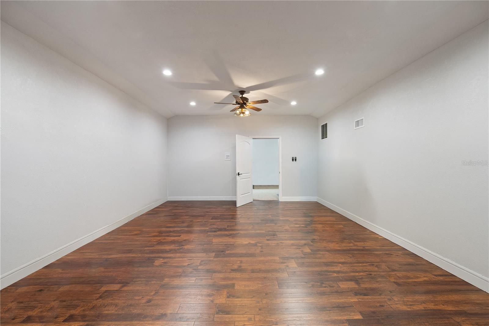 5920 EDGERTON AVE, ORLANDO, FL, 32833