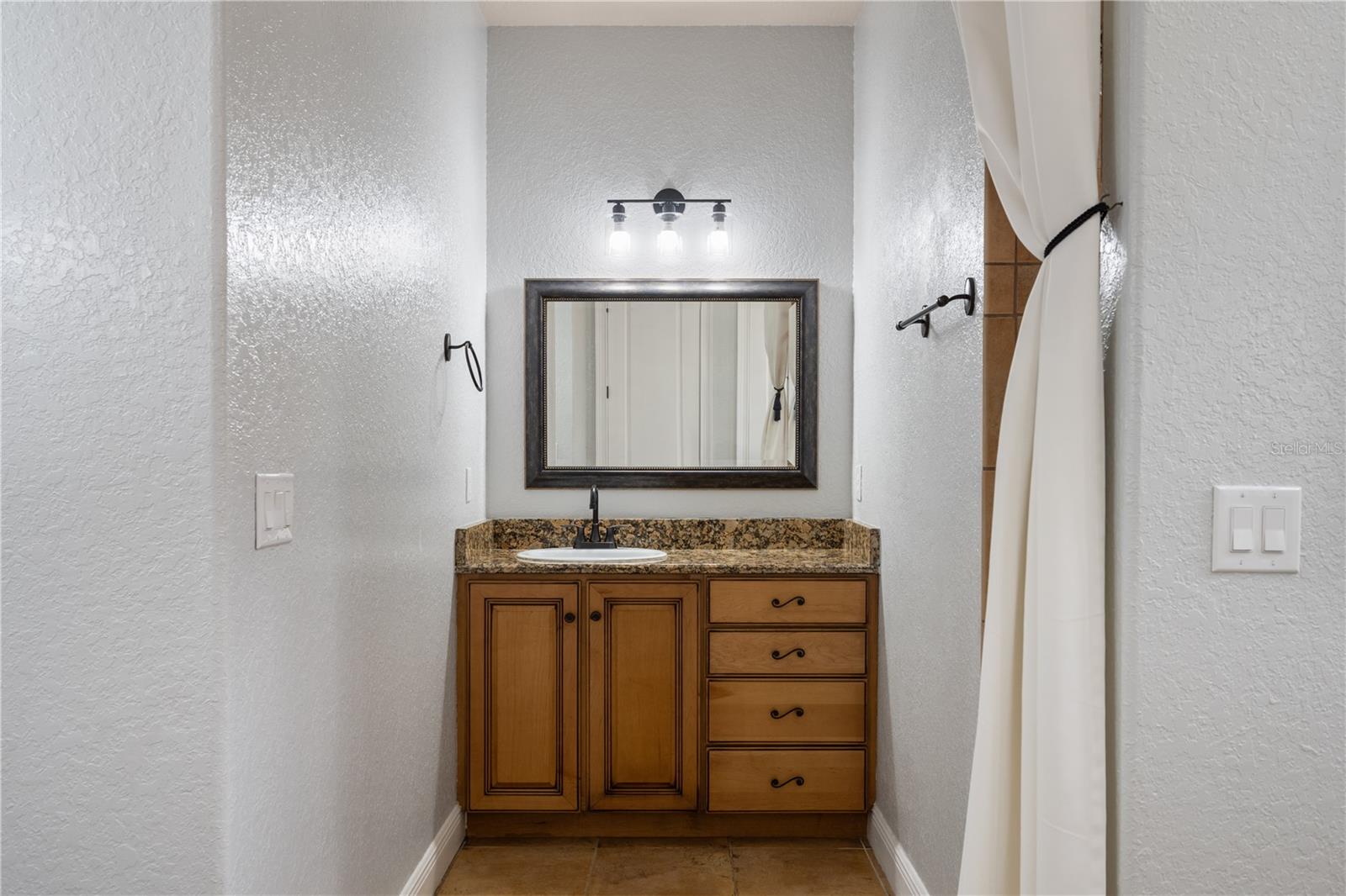 5920 EDGERTON AVE, ORLANDO, FL, 32833