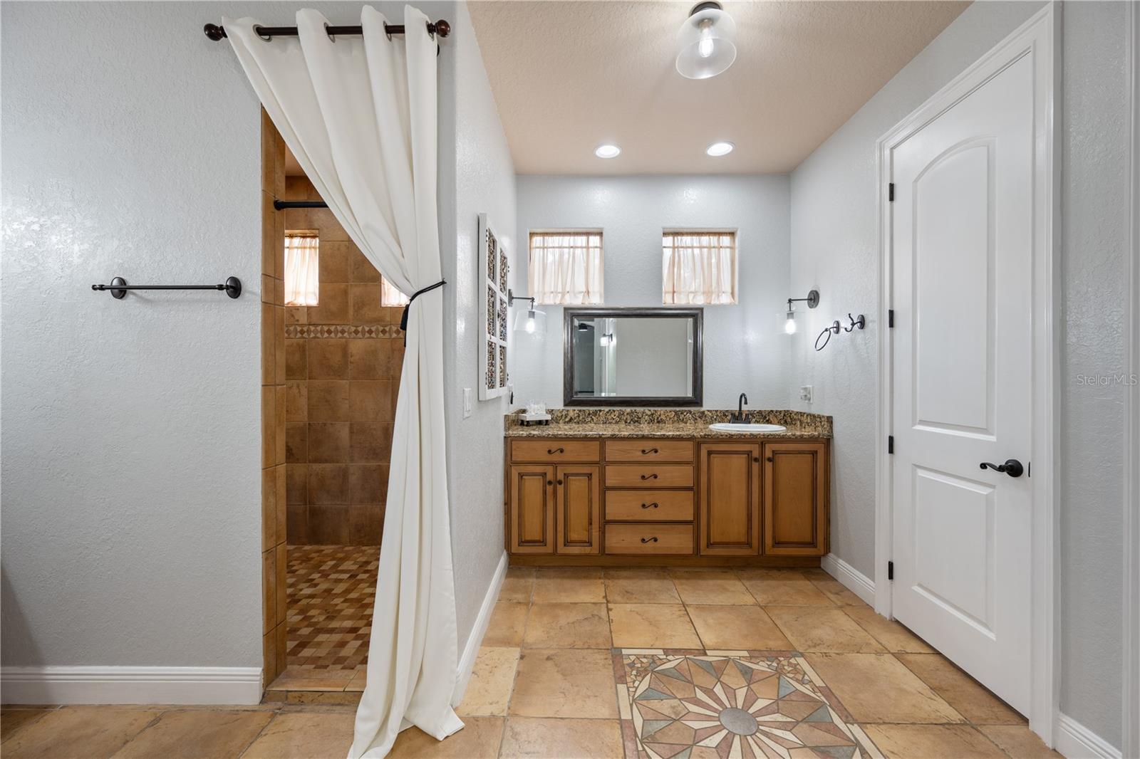 5920 EDGERTON AVE, ORLANDO, FL, 32833