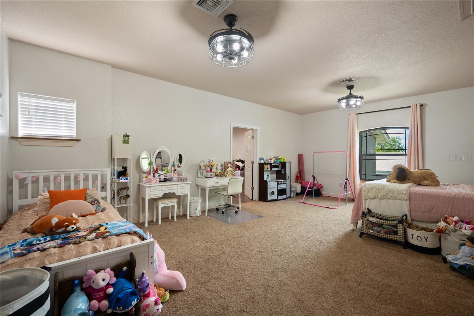 5920 EDGERTON AVE, ORLANDO, FL, 32833