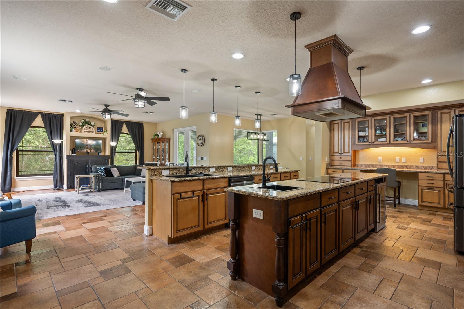 5920 EDGERTON AVE, ORLANDO, FL, 32833