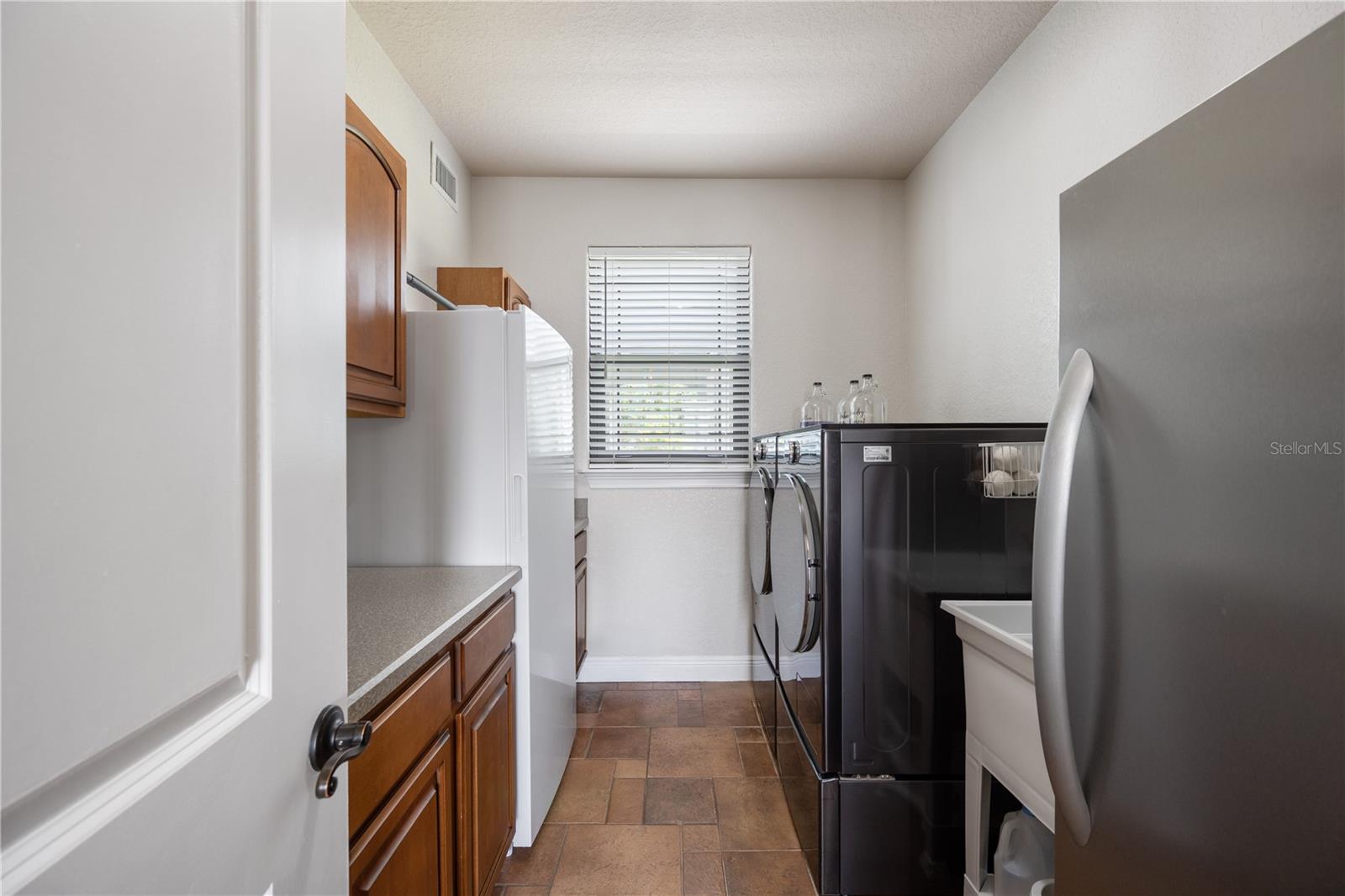 5920 EDGERTON AVE, ORLANDO, FL, 32833