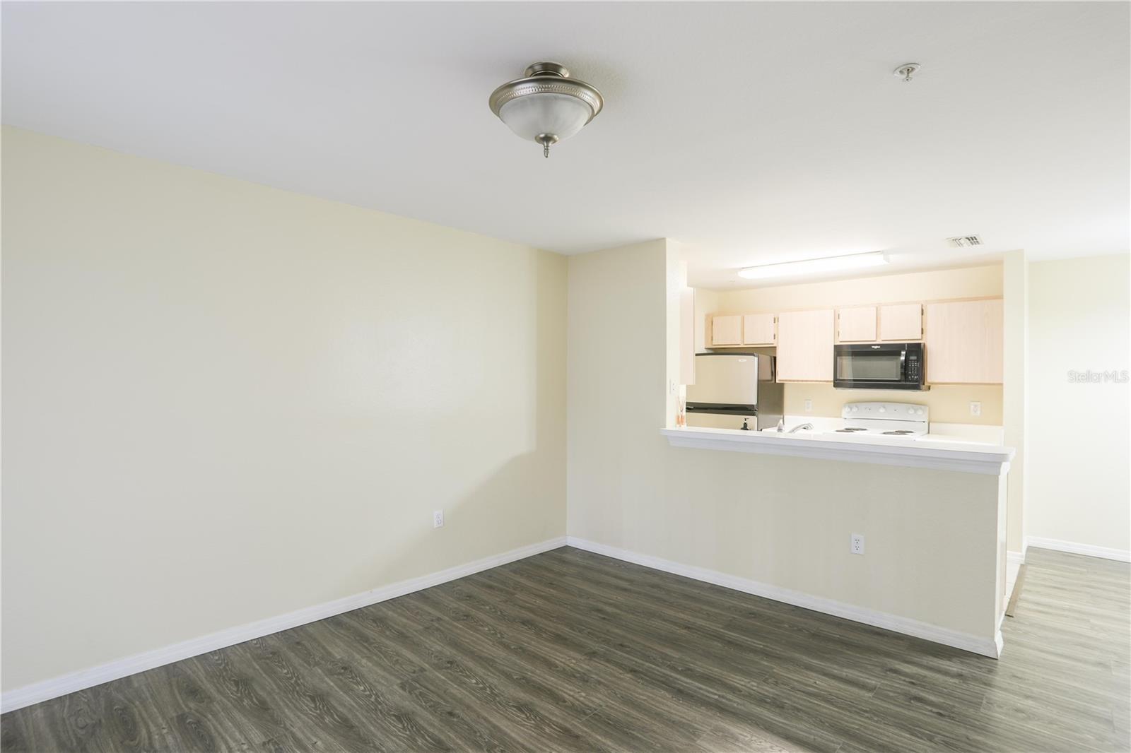 5451 VINELAND RD #2111, ORLANDO, FL, 32811