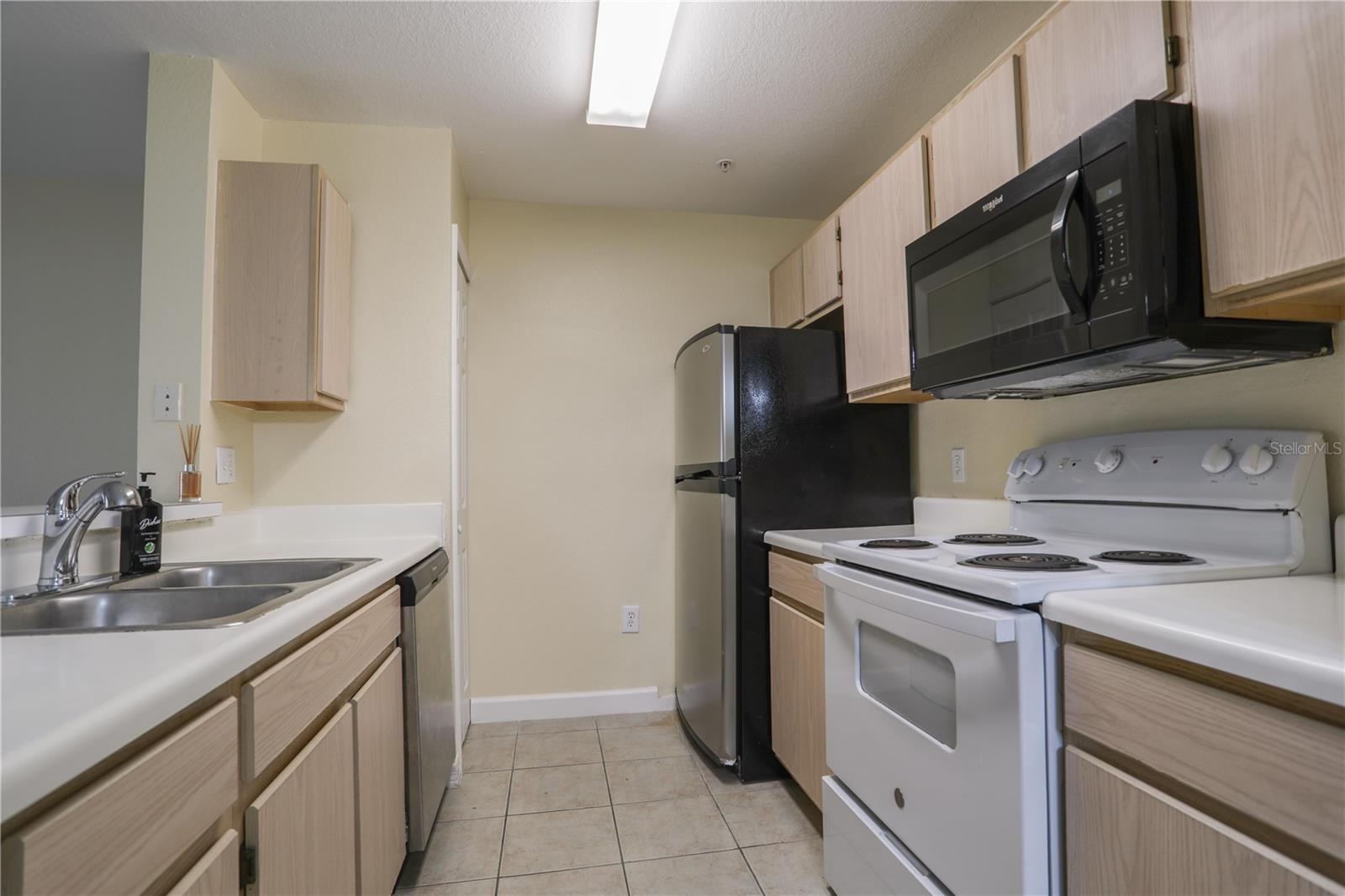 5451 VINELAND RD #2111, ORLANDO, FL, 32811