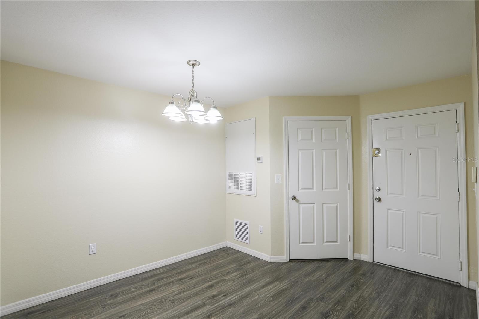5451 VINELAND RD #2111, ORLANDO, FL, 32811