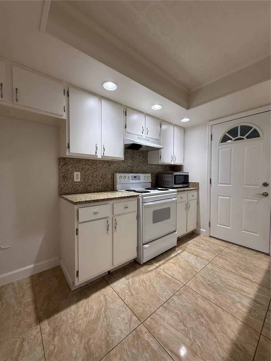 10508 LINGER LN, ORLANDO, FL, 32821