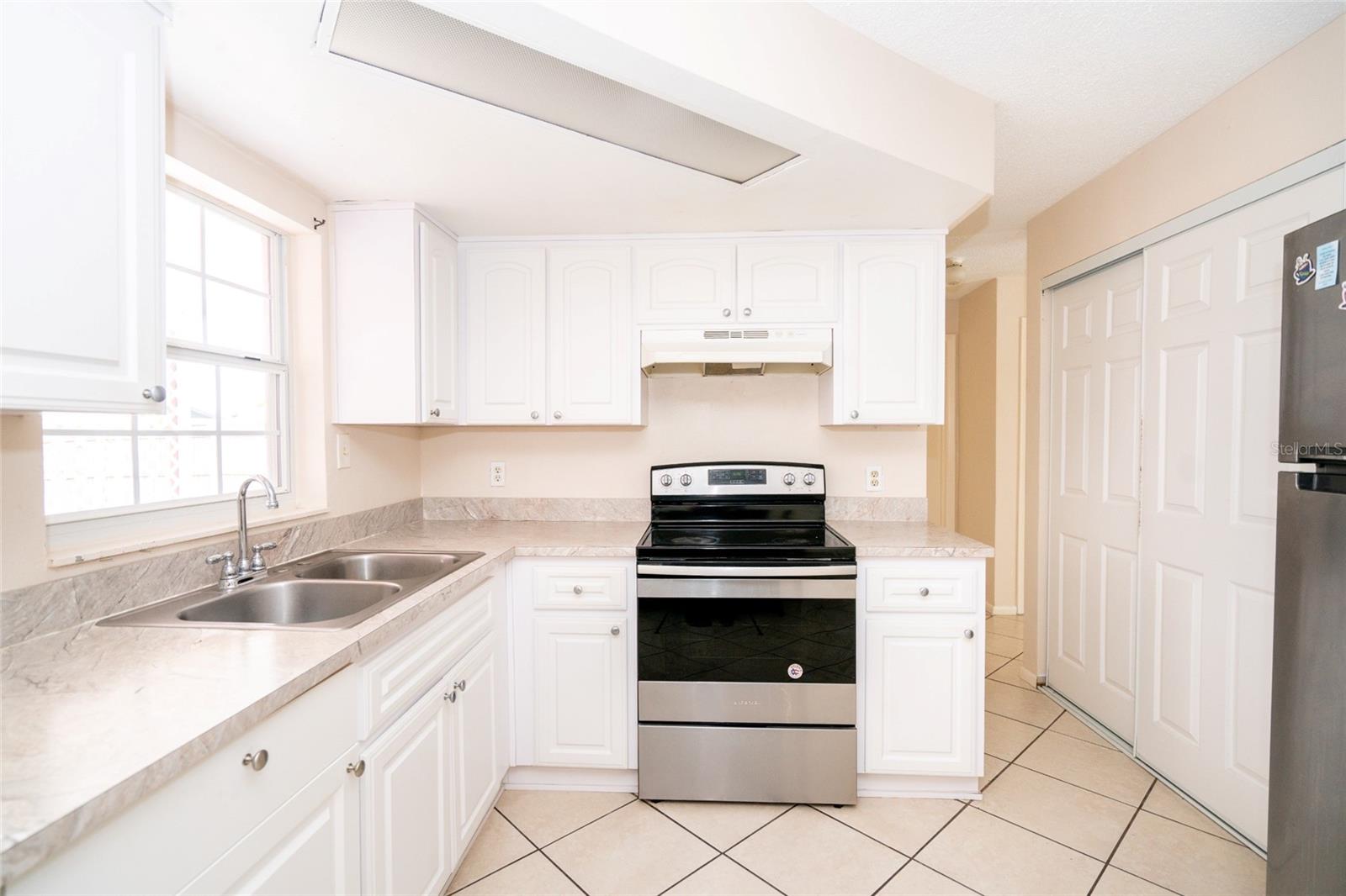 8033 MANVEL DR, PORT RICHEY, FL, 34668