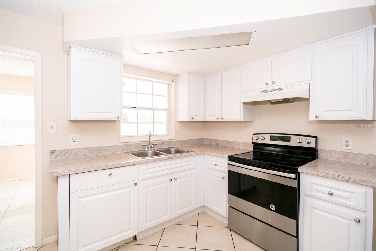 8033 MANVEL DR, PORT RICHEY, FL, 34668