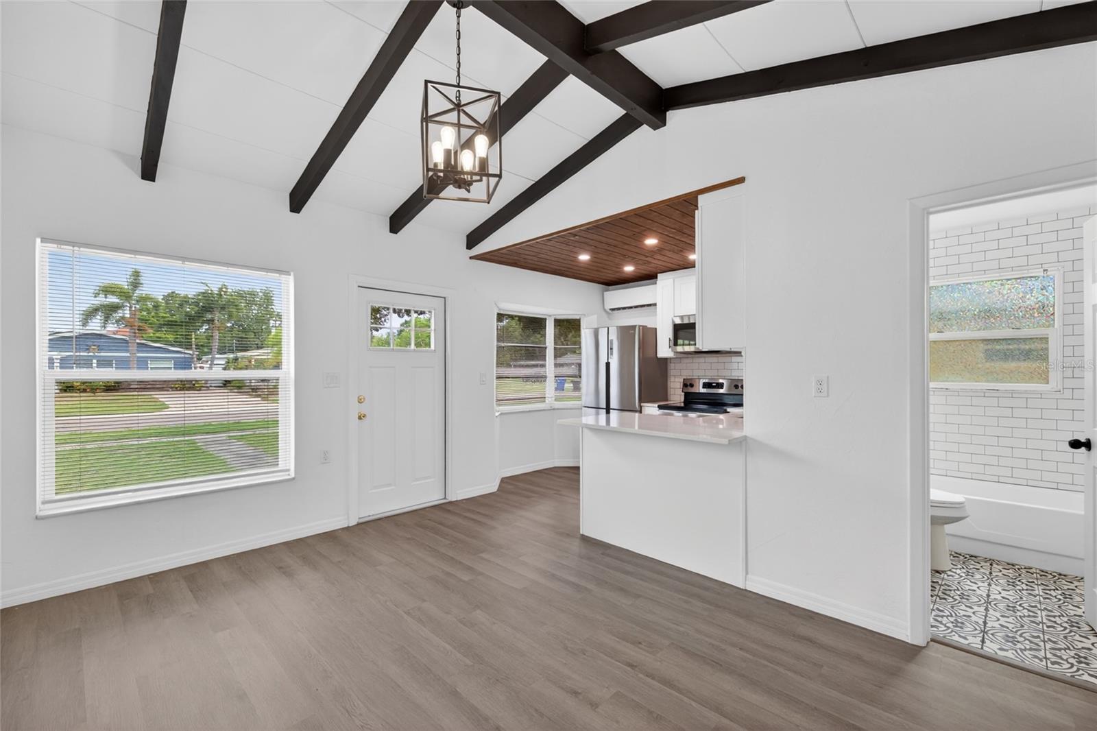 679 71ST AVE NORTH AVE N, ST PETERSBURG, FL, 33702