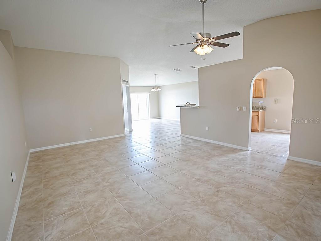 2139 SANDRIDGE CIR, EUSTIS, FL, 32726
