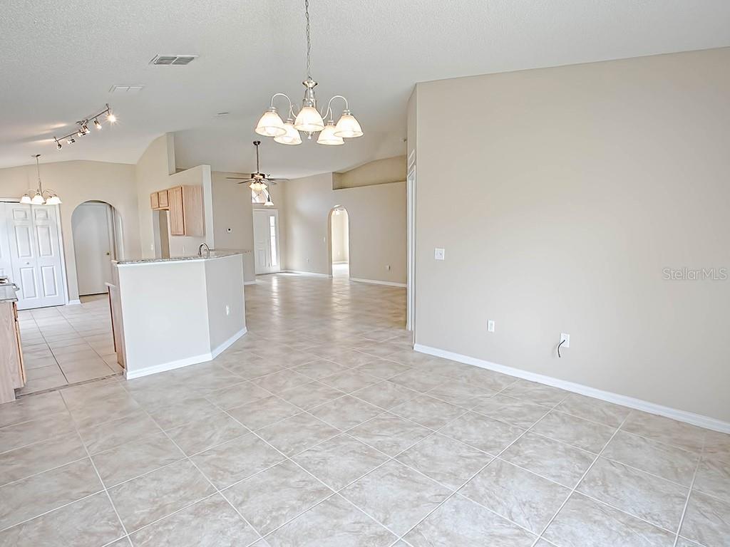 2139 SANDRIDGE CIR, EUSTIS, FL, 32726